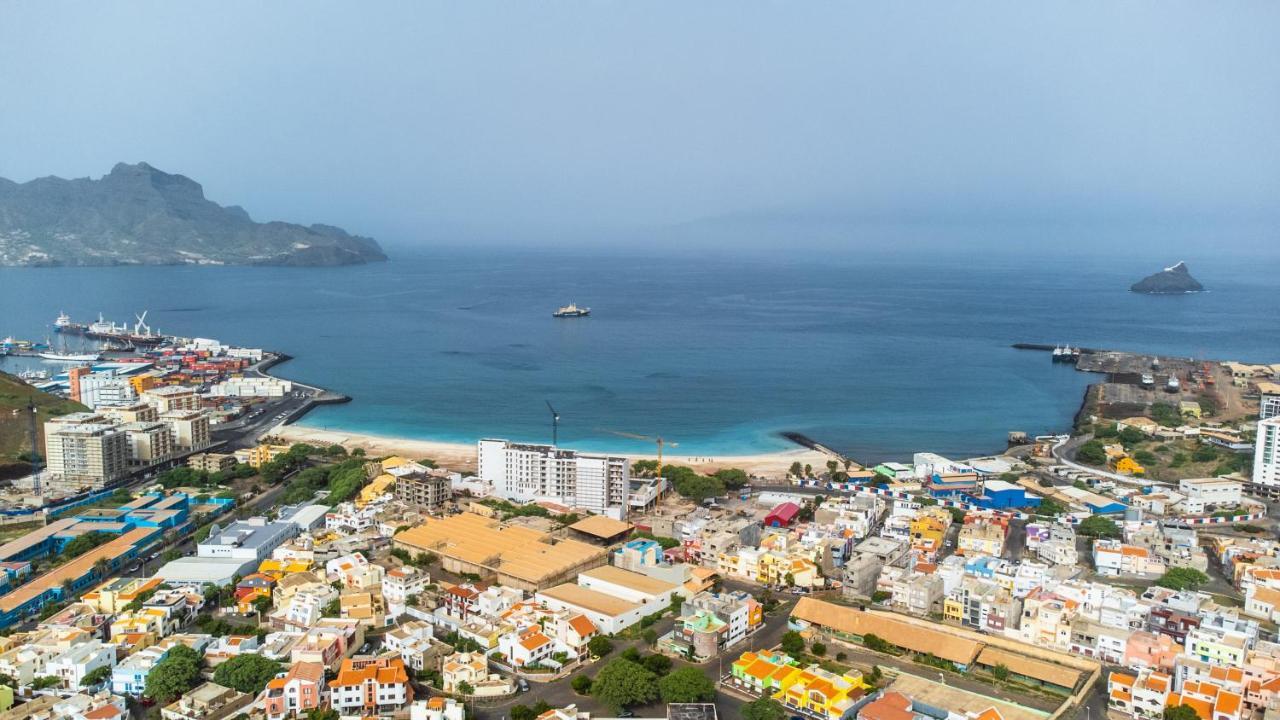 Simabo'S Backpackers' Hostel Mindelo Bagian luar foto