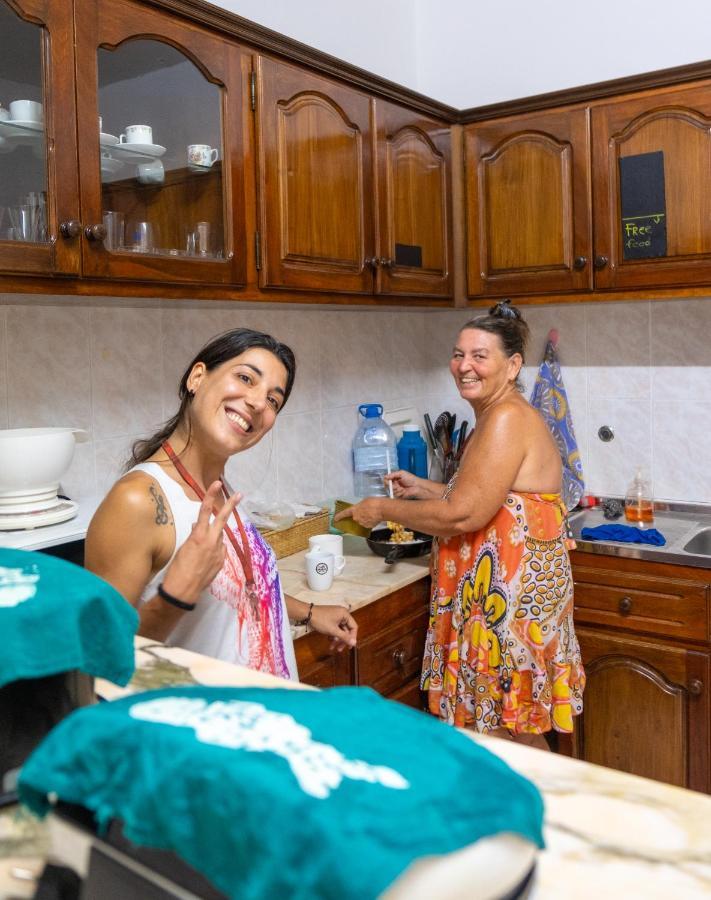 Simabo'S Backpackers' Hostel Mindelo Bagian luar foto