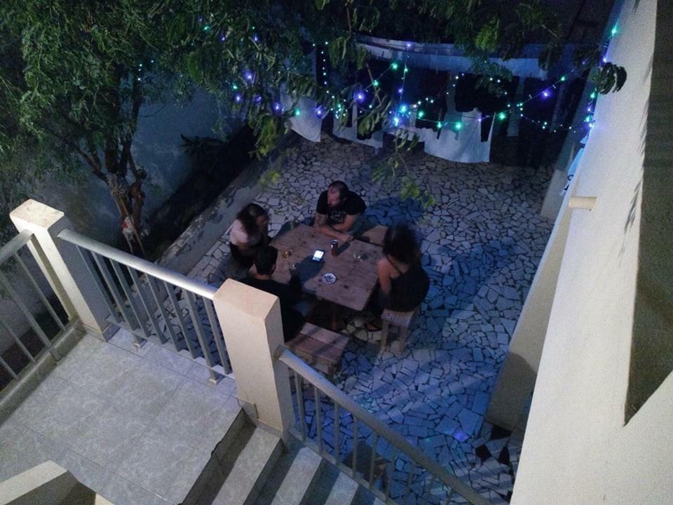 Simabo'S Backpackers' Hostel Mindelo Bagian luar foto